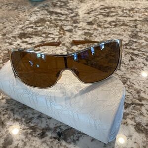 Vintage Liv Oakleys polarized sunglasses